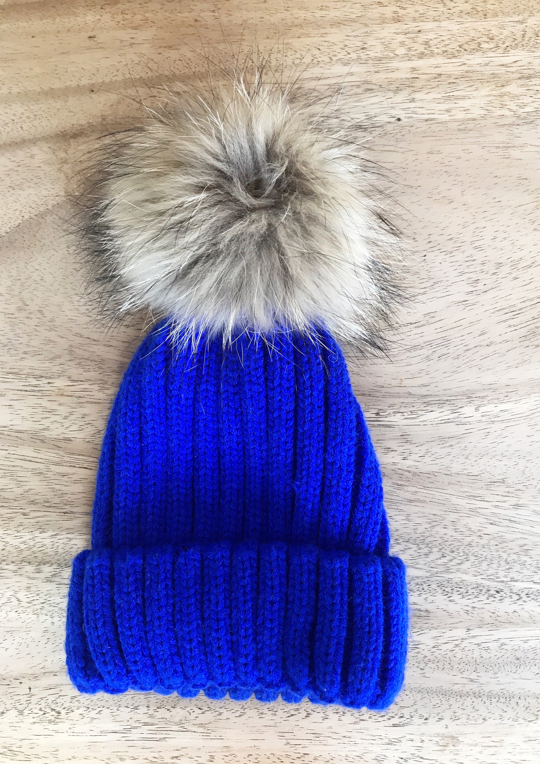 Large Fox Fur Pom Pom Beanies – St. Raine display picture 2